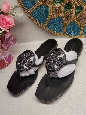 Tory Burch Black Patent Logo Thong Sandals